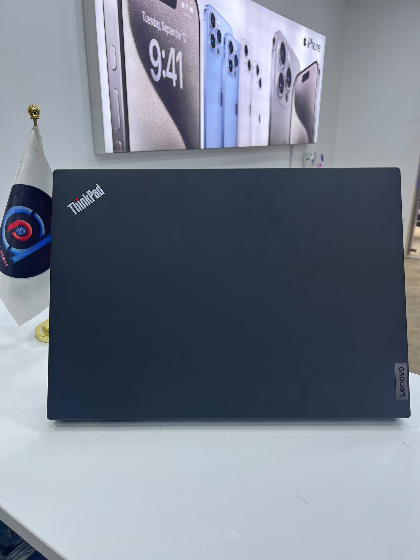 Lenovo ThinkPad P16S / Ryzen 7 Pro 7840U / 32GB RAM / AMD RADEON 780M